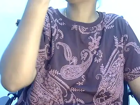 Snapshot of Hott_Noor chatting on October 24, 2025, 5:20 pm Hott Noor online show from October 24, 2025, 5:20 pm