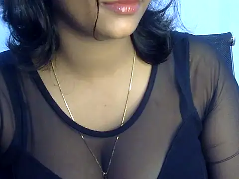 Snapshot of Hott_Noor chatting on October 29, 2025, 7:43 am Hott Noor online show from October 29, 2025, 7:43 am