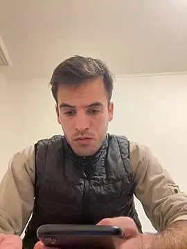 dino2603 online show from November 5, 2025, 10:10 pm