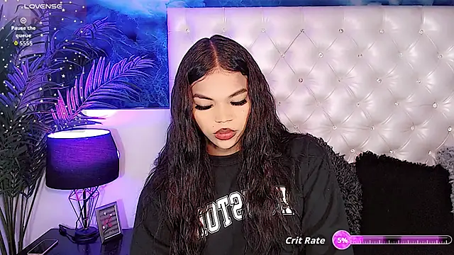 Valeria Swett  online show from November 11, 2025, 8:53 pm