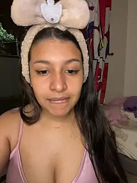 Snapshot of _Chloe_Smith chatting on May 4, 2026, 11:45 pm Chloe Smith online show from May 4, 2026, 11:45 pm