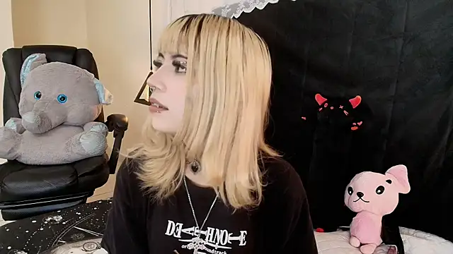 IvyBelle  online show from April 16, 2026, 11:22 am