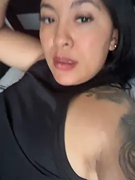 Snapshot of latina_curvy22 chatting on May 18, 2026, 7:20 pm latina curvy22 online show from May 18, 2026, 7:20 pm