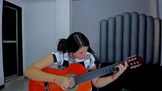 Charlotte-Star online show from December 16, 2025, 7:41 pm