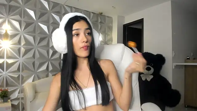 zoerouse  online show from January 8, 2026, 8:22 pm