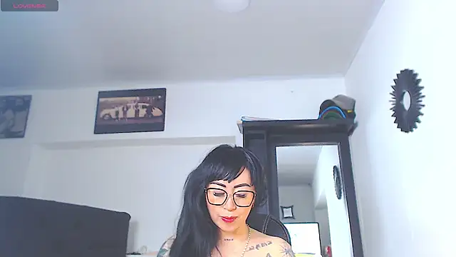 Snapshot of Vicky_hotmilf chatting on July 13, 2026, 3:15 pm Vicky hotmilf online show from July 13, 2026, 3:15 pm