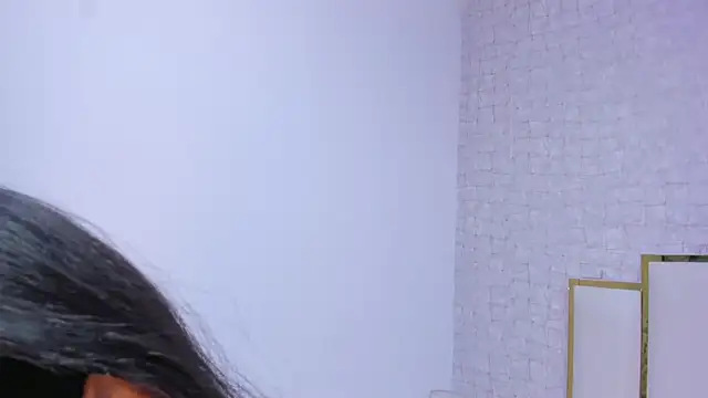 Mia and lexy online show from December 5, 2025, 3:04 am