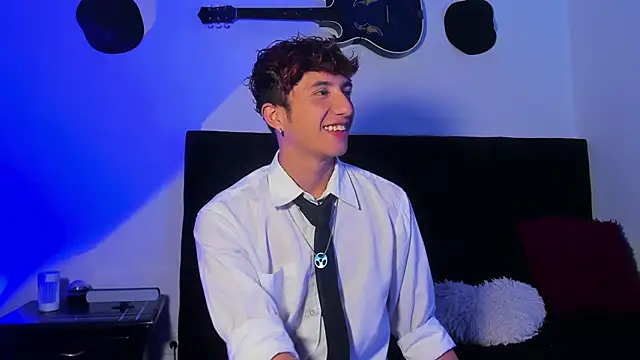 mhatias  online show from April 13, 2026, 4:29 am