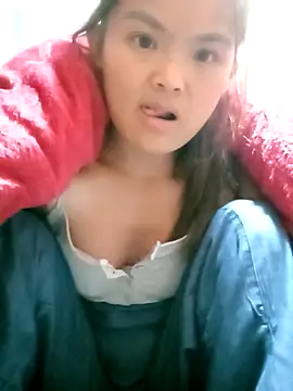 xinhxinhcute online show from November 3, 2025, 11:00 am