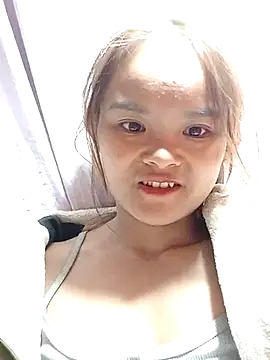 xinhxinhcute online show from December 2, 2025, 11:23 pm