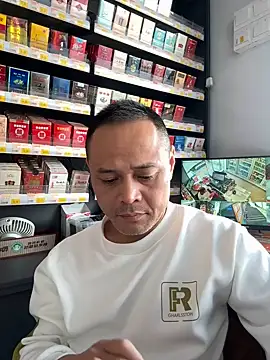 dajiba4718 online show from November 29, 2025, 5:43 am