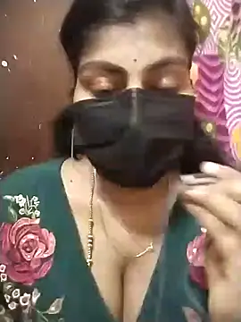 Snapshot of Nithiila chatting on September 23, 2025, 8:28 am Nithiila online show from September 23, 2025, 8:28 am