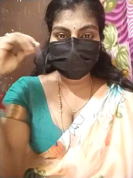 Snapshot of Nithiila chatting on September 24, 2025, 2:31 pm Nithiila online show from September 24, 2025, 2:31 pm