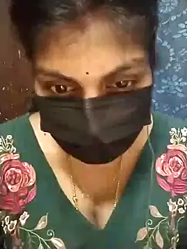 Snapshot of Nithiila chatting on October 6, 2025, 1:30 pm Nithiila online show from October 6, 2025, 1:30 pm