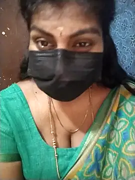 Snapshot of Nithiila chatting on October 9, 2025, 3:59 am Nithiila online show from October 9, 2025, 3:59 am