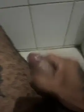 FromVnz online show from November 4, 2025, 1:21 pm