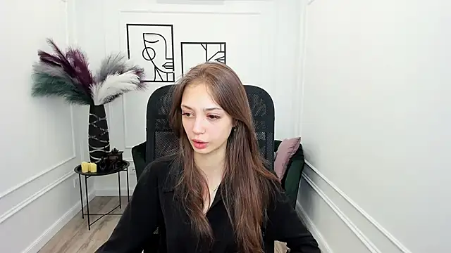 EmilyGraydis online show from November 19, 2025, 4:23 am