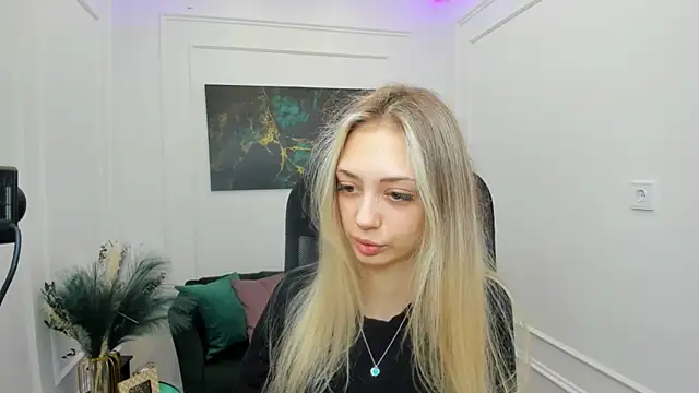 EmilyGraydis online show from April 1, 2026, 7:22 pm