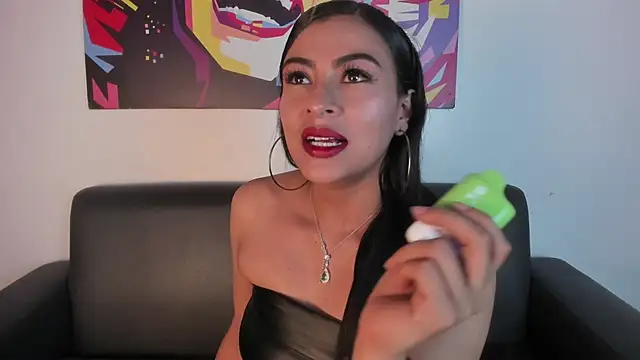 Snapshot of Zairaa_Fox chatting on October 4, 2025, 1:36 am Zairaa Fox online show from October 4, 2025, 1:36 am