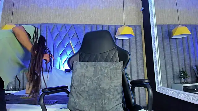 Boss Domiinator online show from December 14, 2025, 3:56 am