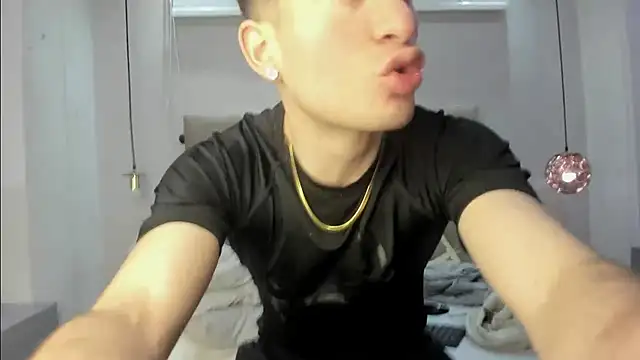 HunterHeat  online show from October 15, 2025, 12:05 pm