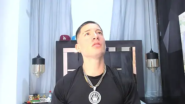 HunterHeat  online show from April 8, 2026, 2:50 pm