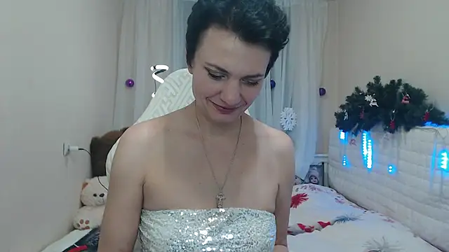 AvaSaturnian online show from December 5, 2025, 1:31 pm