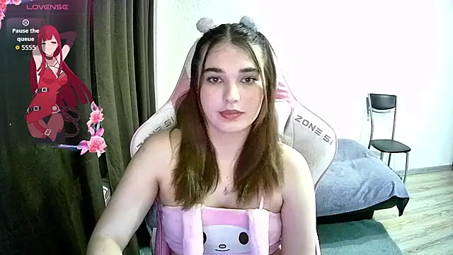 Kris Moss online show from November 21, 2025, 11:58 pm