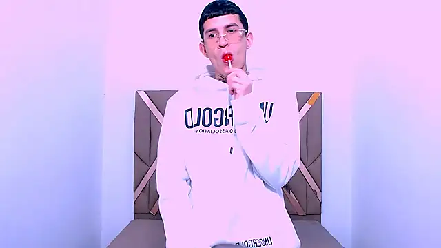 Snapshot of dilan_abraham12 chatting on February 20, 2026, 2:30 am dilan abraham12 online show from February 20, 2026, 2:30 am