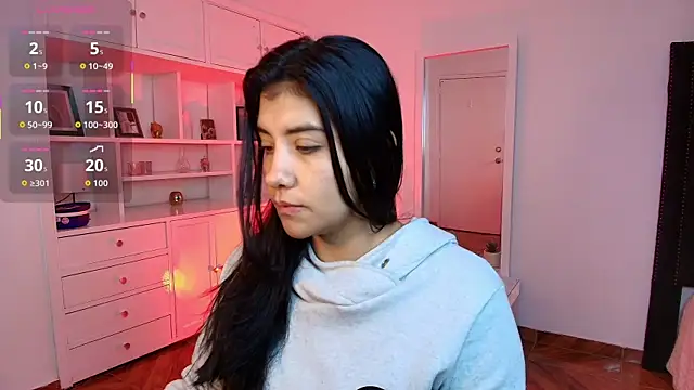 nina moen online show from September 23, 2025, 11:02 am