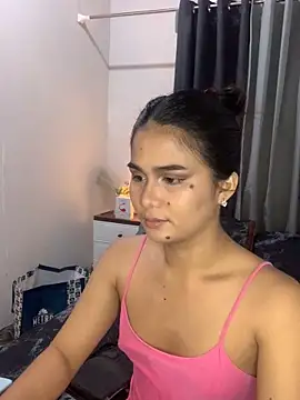 AngelHille online show from September 26, 2025, 4:44 pm