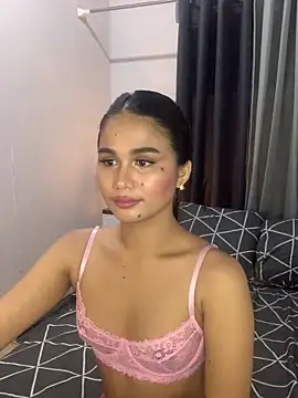 AngelHille online show from October 6, 2025, 2:58 pm