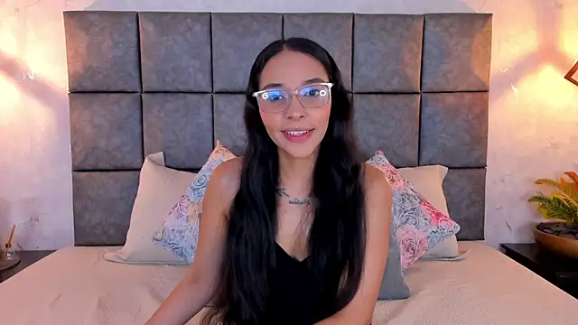 Snapshot of Roseaurora chatting on May 23, 2026, 11:03 am Roseaurora online show from May 23, 2026, 11:03 am