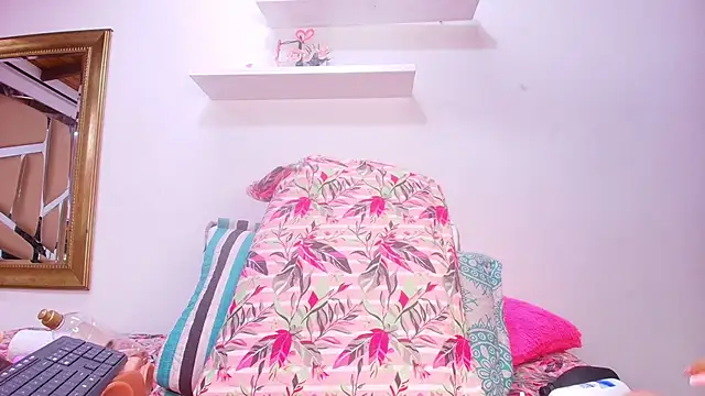 sweegirl69 online show from September 20, 2025, 11:55 am