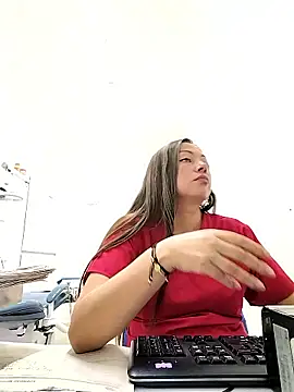 Madisson-04  online show from October 28, 2025, 7:16 pm