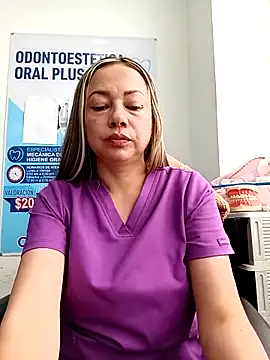 Snapshot of Madisson-04_ chatting on April 25, 2026, 3:42 pm Madisson-04 online show from April 25, 2026, 3:42 pm