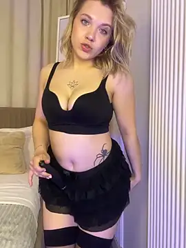 AlisaMyers online show from April 13, 2026, 6:19 am