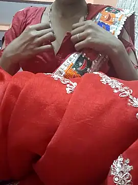 Aidakhan1212 online show from November 1, 2025, 4:20 pm