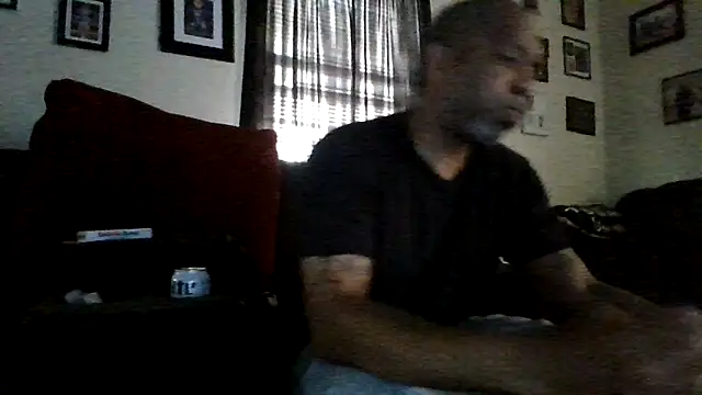 Snapshot of Bbcscottie77 chatting on June 5, 2026, 8:25 pm Bbcscottie77 online show from June 5, 2026, 8:25 pm