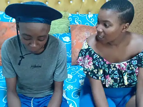 SweetSlenderChoc online show from February 15, 2026, 7:32 pm