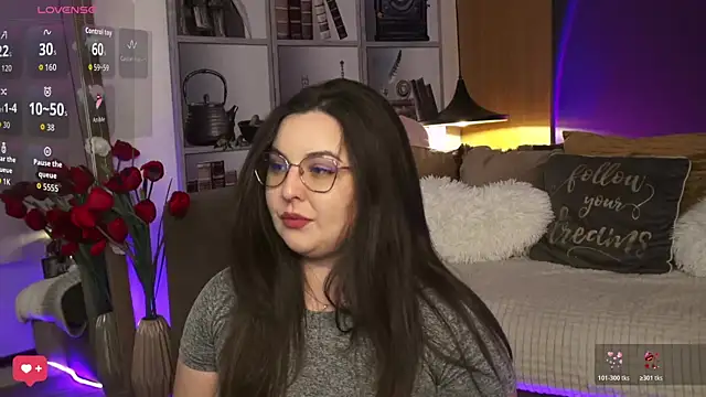 Mia Swano online show from April 29, 2026, 2:04 am