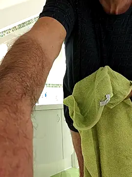 Oldmenhot66 online show from September 27, 2025, 4:17 am