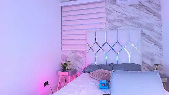 collet 1 online show from April 25, 2026, 11:57 am