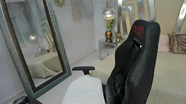 ValerySkinnyy online show from March 20, 2026, 3:33 am