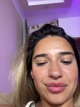 Snapshot of ItalianGirl chatting on September 20, 2025, 8:43 pm ItalianGirl online show from September 20, 2025, 8:43 pm