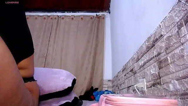 Snapshot of Bicky_24 chatting on March 19, 2026, 11:03 am Bicky 24 online show from March 19, 2026, 11:03 am