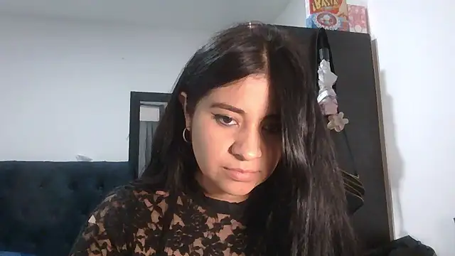 ValerieLove  online show from January 15, 2026, 7:17 pm