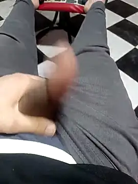 anis3g4 online show from March 1, 2026, 12:12 am