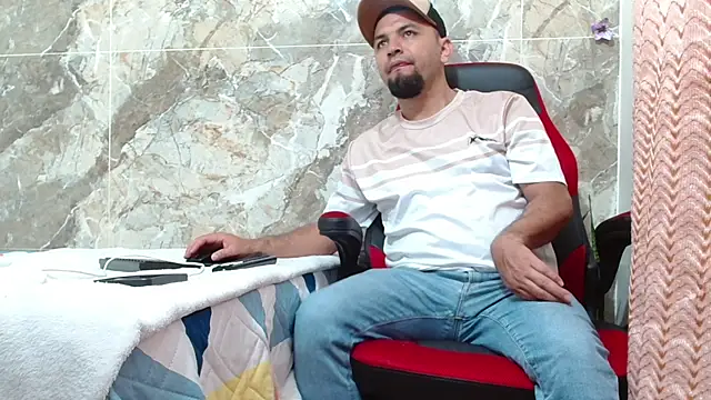 smitdleds1130 online show from September 12, 2025, 9:15 pm