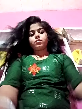 Snapshot of Yatiksha_Beby chatting on March 30, 2026, 11:39 pm Yatiksha Beby online show from March 30, 2026, 11:39 pm